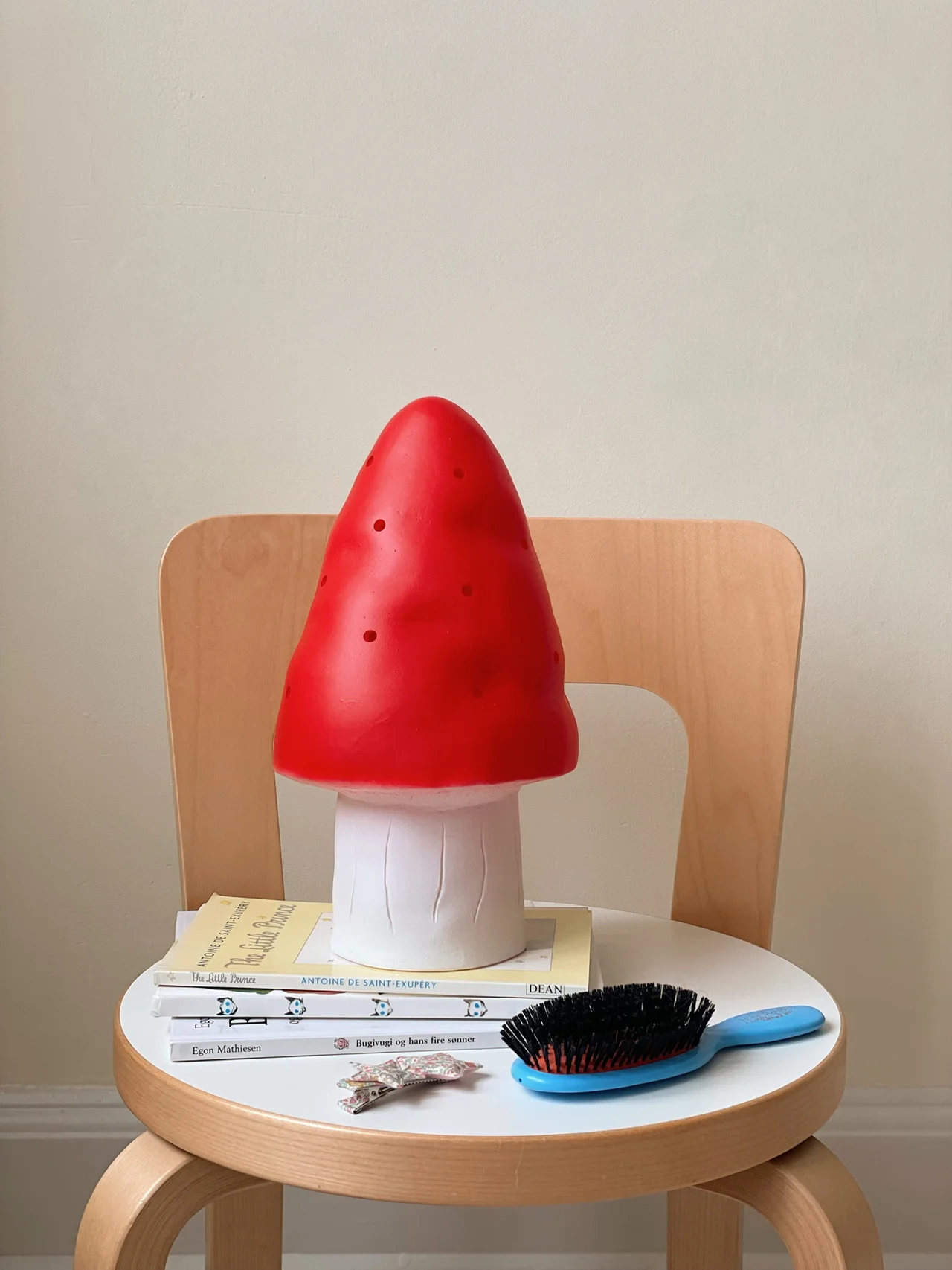 Egmont Toys Heico Mushroom Lamp Small Red - Image 4