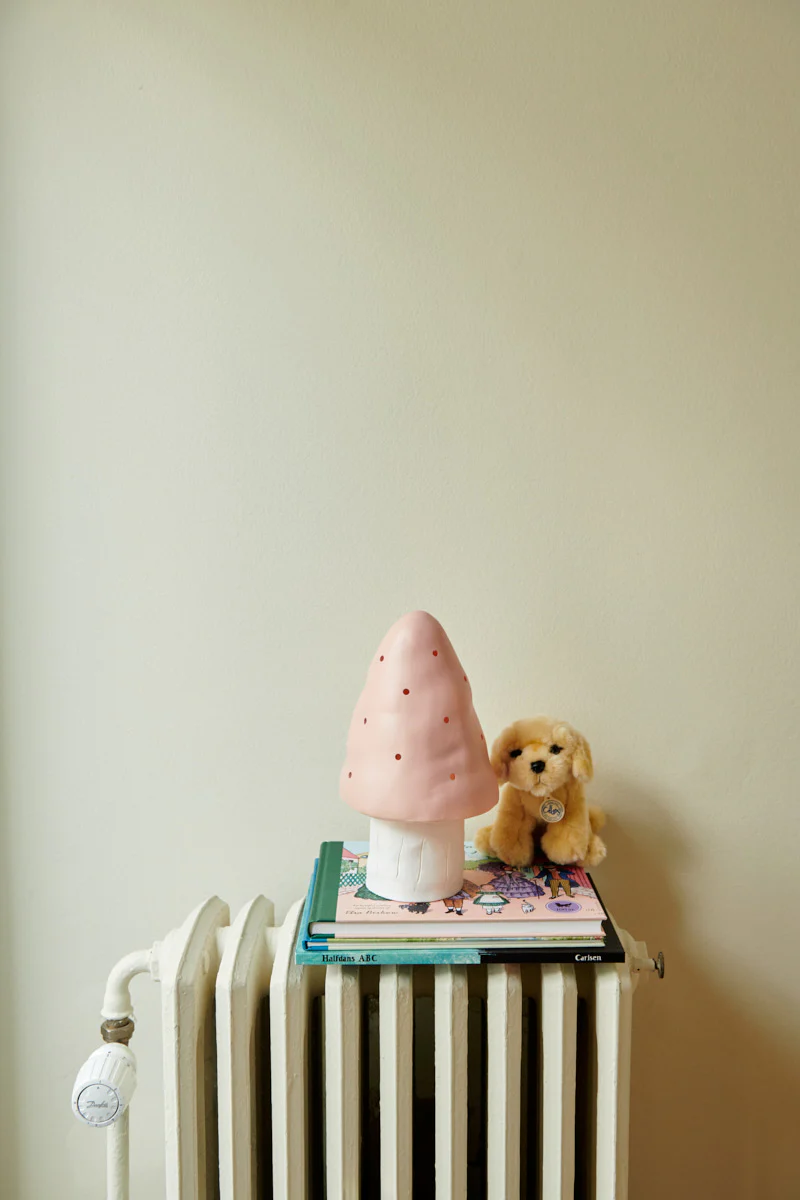 Egmont Toys Heico Mushroom Lamp Small Vintage Pink - Image 7