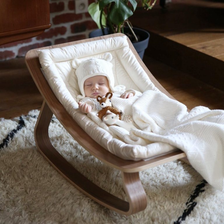 Charlie Crane Baby Rocker Levo Organic White in Walnut Leo & Bella