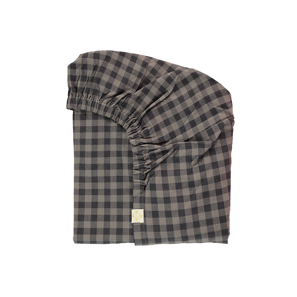 camomile london Fitted Sheet Gingham Charcoal Grey Cot - Leo & Bella