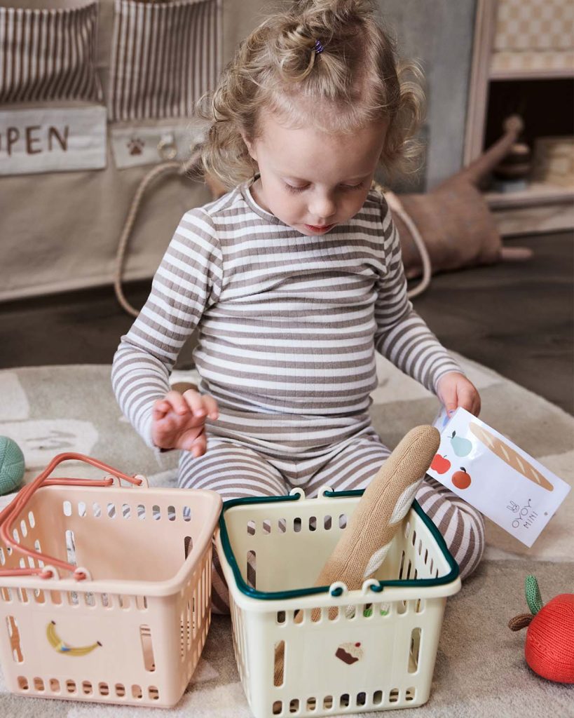 OYOY Yummy Shopping Basket - Coral - Image 5