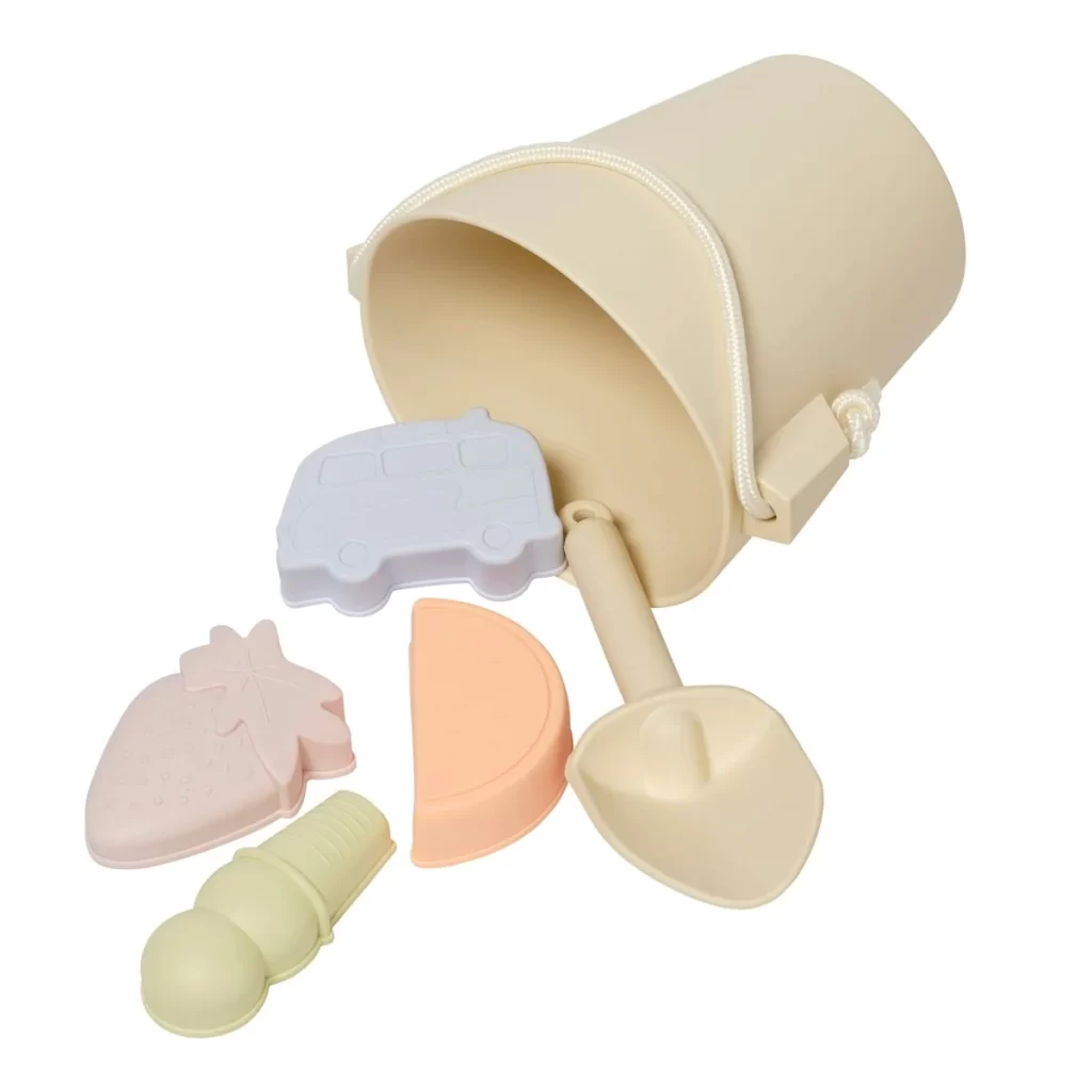 SUNNYLiFE Silicone Bucket and Spade Set Apple Sorbet Multi - Image 6