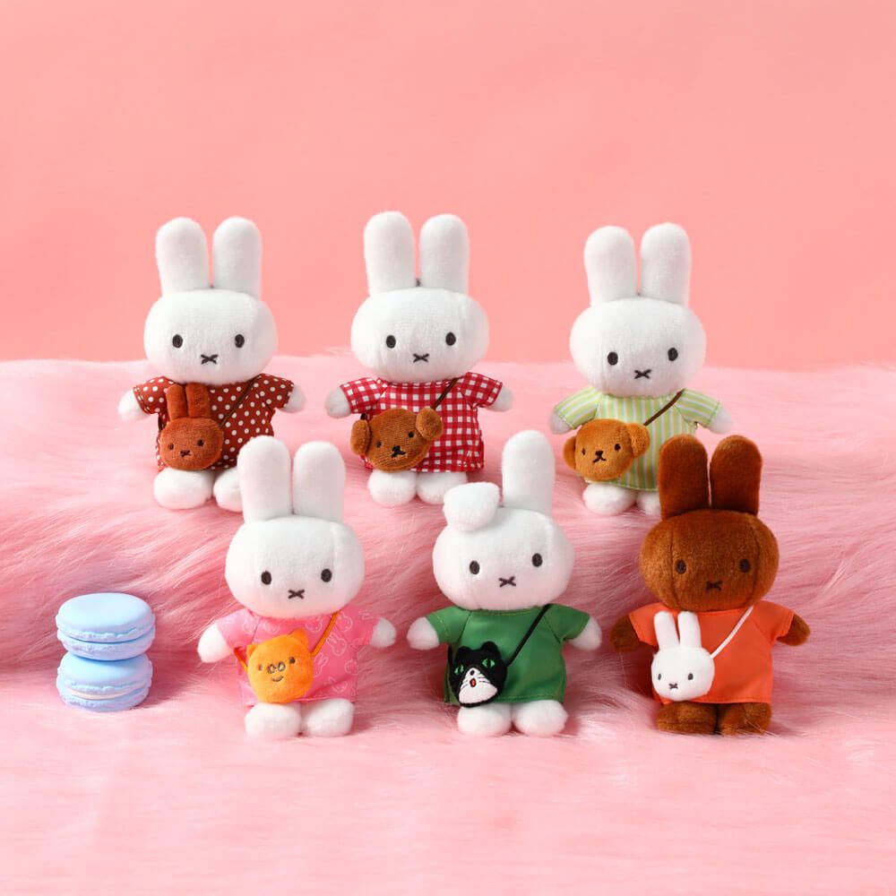 VIPO x Miffy Plush Keychain Blind Box - Mini Bag Series