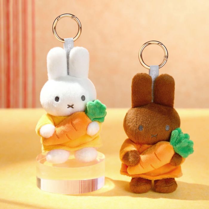 Miffy Keychain Melanie with Carrot - Image 3