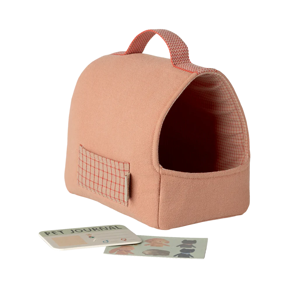 Maileg Pet Carrier Coral