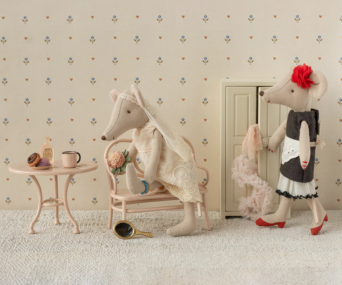 Maileg Mouse Mum Beautician / Fancy Maid - Image 3