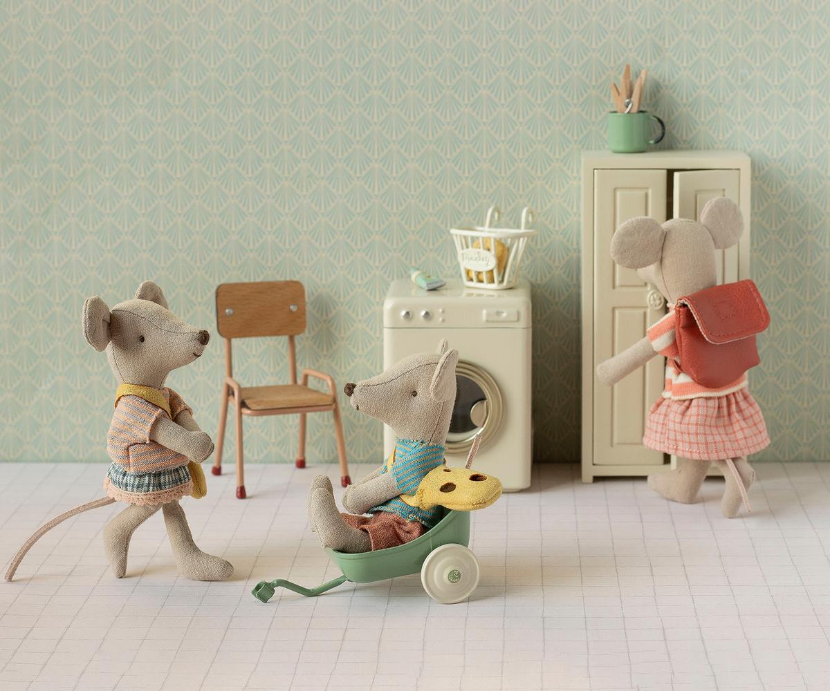 Maileg Mouse Little Sister with Bag - Image 4